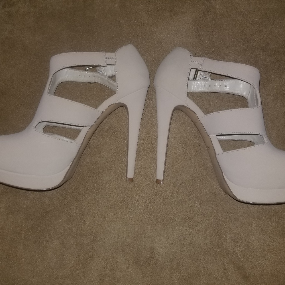 Aldo - Picture 5 of 8